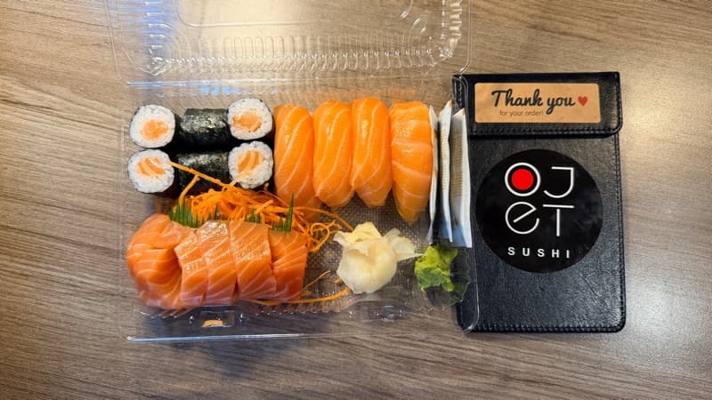Salmon lover - Sushi Jet Dim Sum Fund