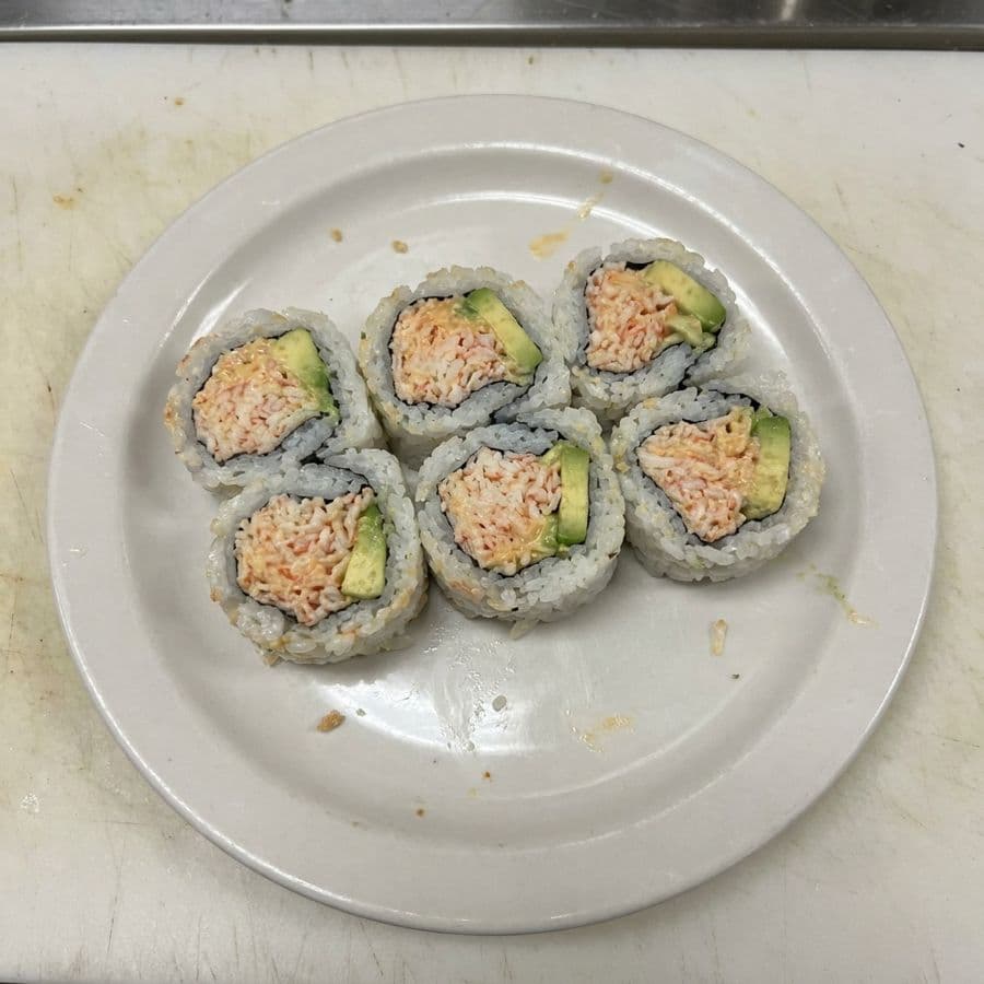 37. Spicy Crab with Avocado Roll (6pcs)