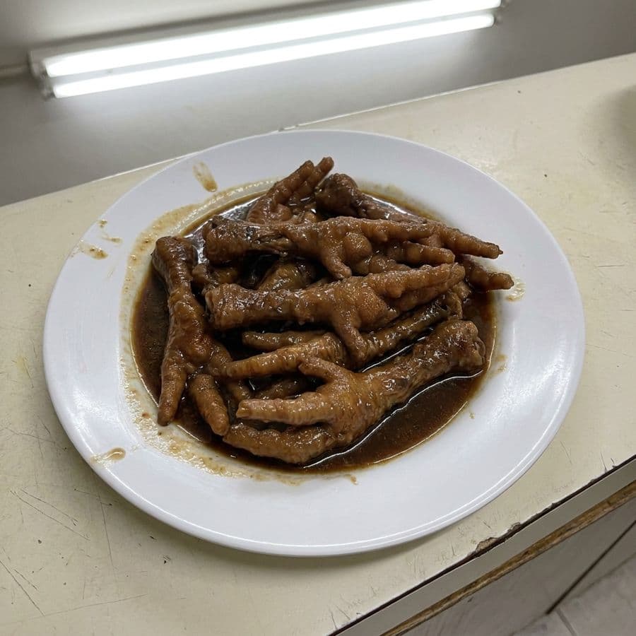 4. Steamed Chicken Feet with Oyster Sauce