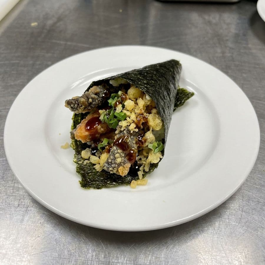 15. Crunchy Hand Roll (1 Pc.)