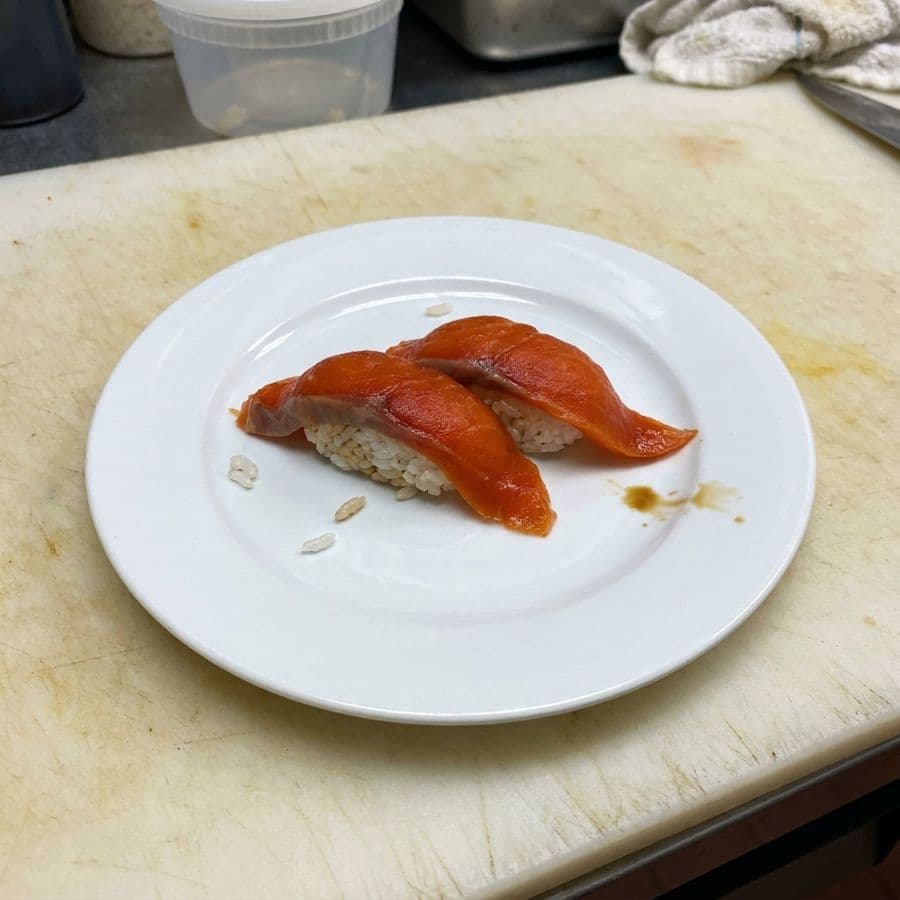 Atlantic Salmon (Sake) Sushi (2 Pcs.)