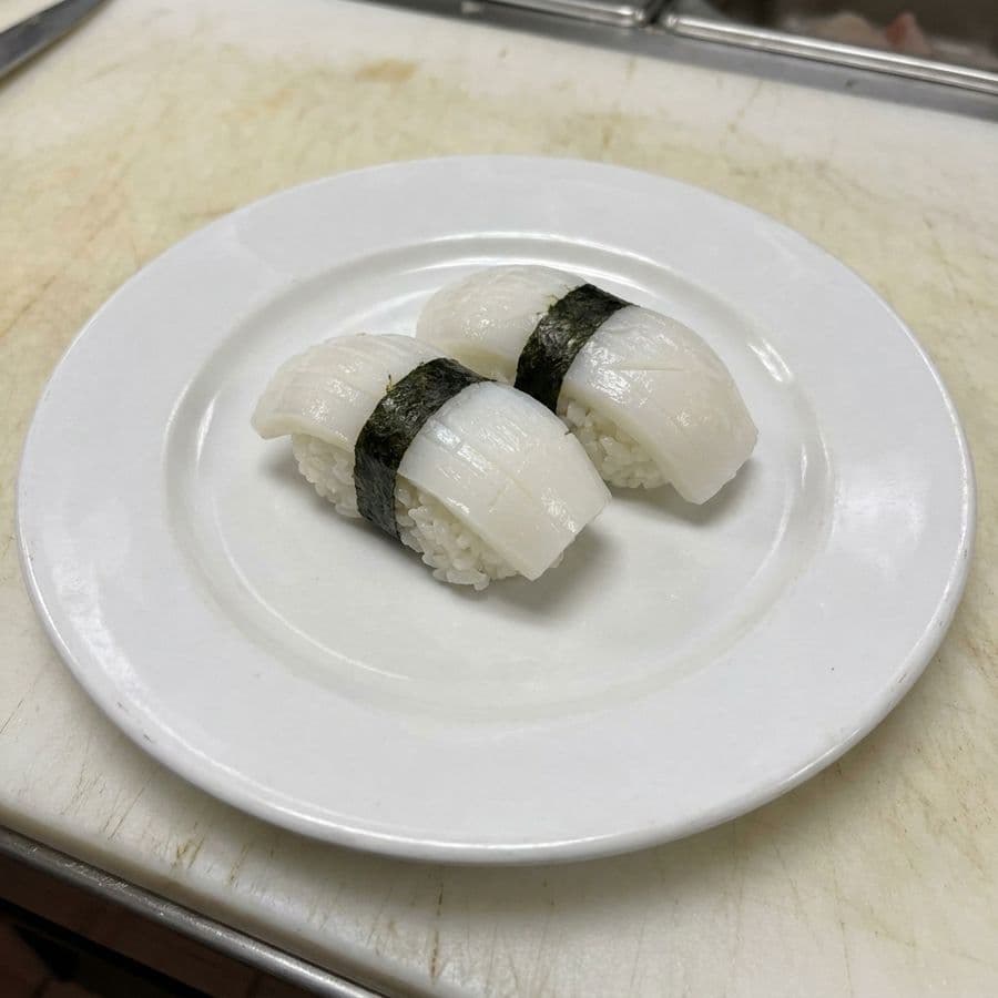 Ika (Squid) Sushi (2pcs)