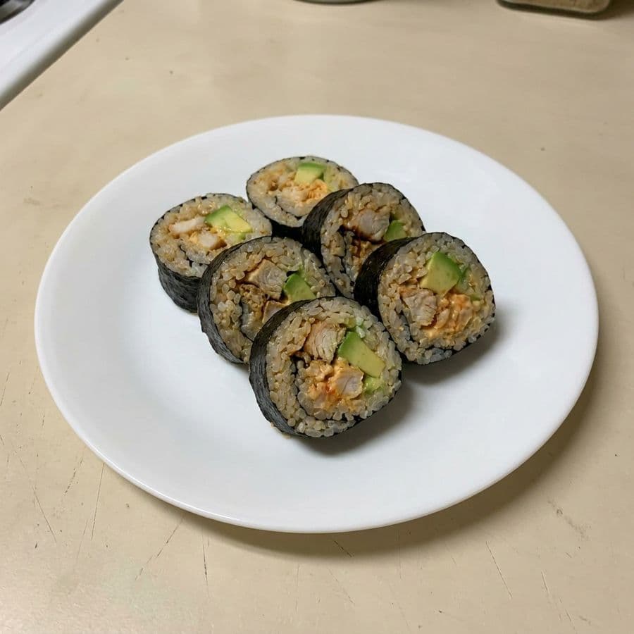 39. Spicy Butterfish with Avocado Roll (6pcs)