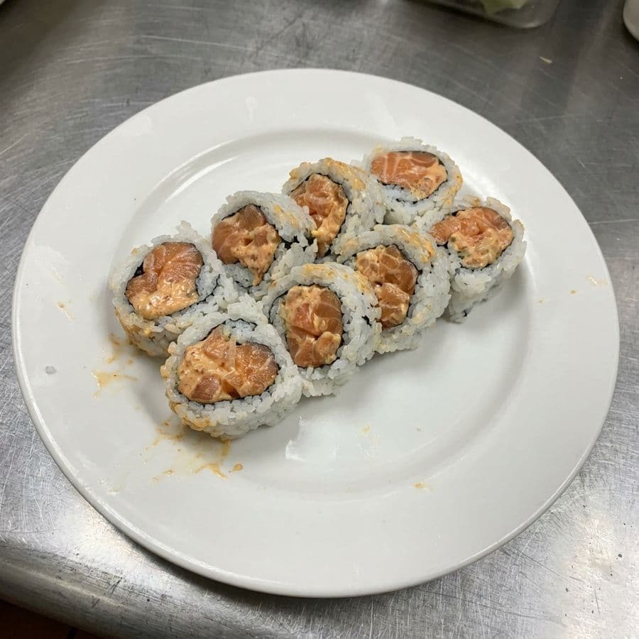 5. Spicy Salmon Roll (6 Pcs.)